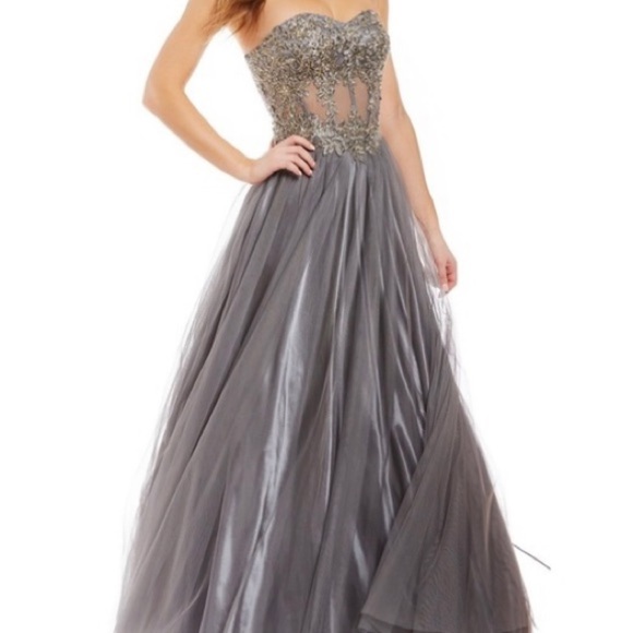 Gray Embellished Tulle Size 9 Gown - Picture 2 of 10